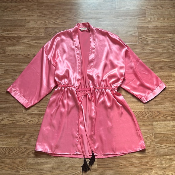 Victoria's Secret Other - Vintage Victoria’s Secret Gold Label Robe